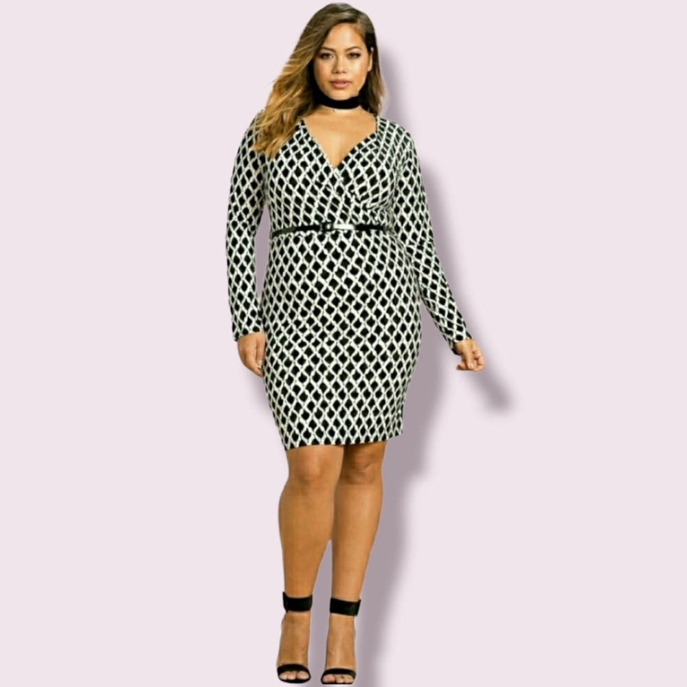 🔴➕ FINAL SALE Geo Belted Surplice B&W Dress